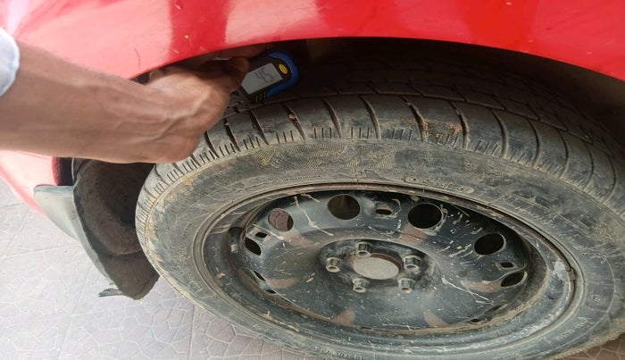 2012 Volkswagen Polo COMFORTLINE 1.2L, Diesel, Manual, 88,302 km, tyre