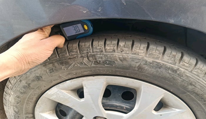 2016 Hyundai Grand i10 SPORTZ 1.2 KAPPA VTVT, CNG, Manual, 78,635 km, tyre