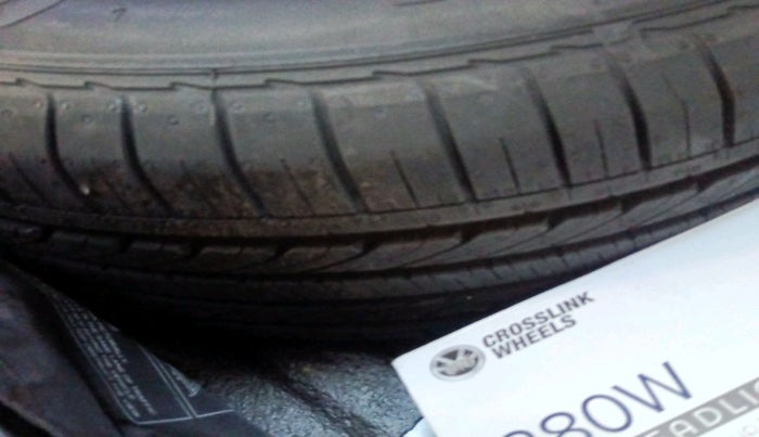 2021 KIA SELTOS HTE 1.5 DIESEL, Diesel, Manual, 22,025 km, tyre