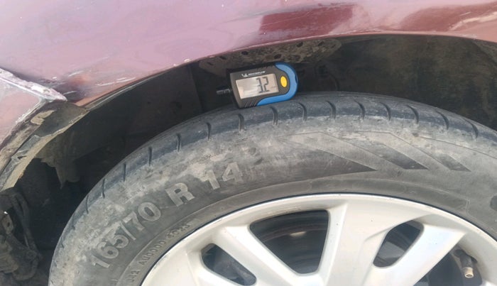 2016 Honda Amaze 1.5L I-DTEC VX, Diesel, Manual, 1,56,028 km, tyre