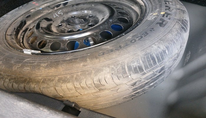 2024 Maruti BREZZA ZXI + AT SMART HYBRID, Petrol, Automatic, 24,672 km, tyre