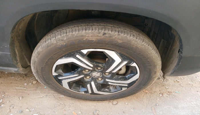 2024 Maruti BREZZA ZXI + AT SMART HYBRID, Petrol, Automatic, 24,672 km, tyre