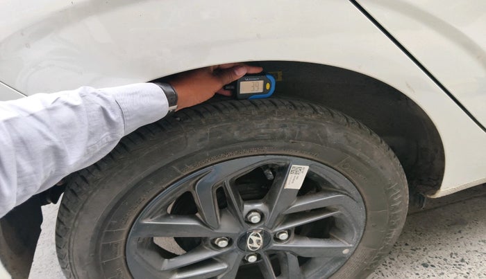 2022 Hyundai GRAND I10 NIOS SPORTZ AMT 1.2 KAPPA VTVT, Petrol, Automatic, 13,215 km, tyre