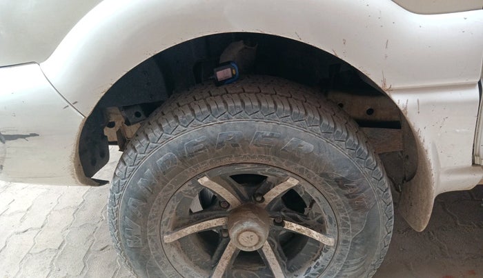 2012 Tata Safari 4X2 EX DICOR 2.2 VTT, Diesel, Manual, 61,740 km, tyre