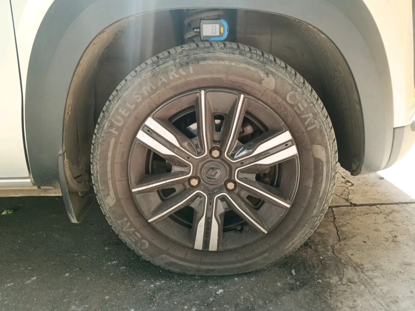 2022 Renault Kwid CLIMBER AMT 1.0, Petrol, Automatic, 19,000 km, tyre