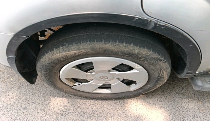 2012 Mahindra XUV500 W6, Diesel, Manual, 1,01,848 km, tyre