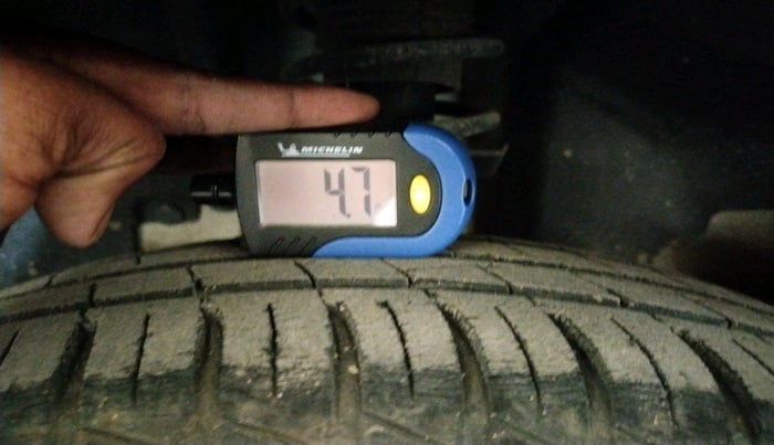 2022 Renault Kwid RXT 1.0, Petrol, Manual, 15,724 km, tyre