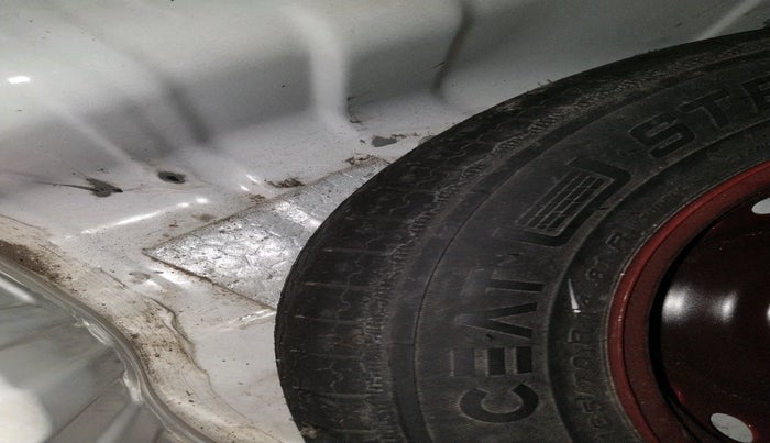 2022 Renault Kwid RXT 1.0, Petrol, Manual, 15,724 km, tyre