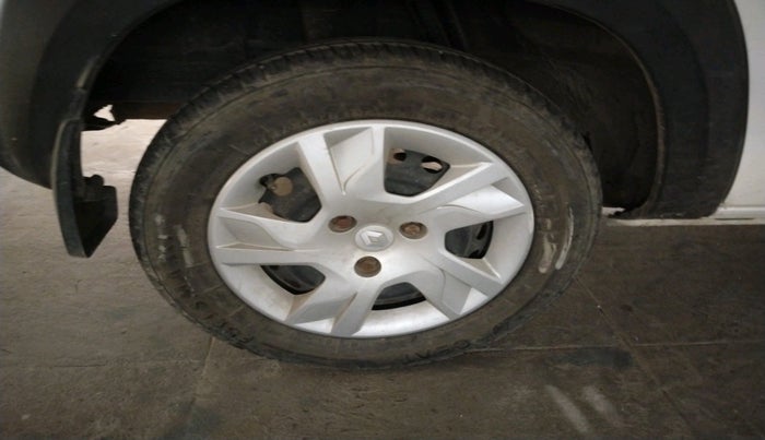 2022 Renault Kwid RXT 1.0, Petrol, Manual, 15,724 km, tyre