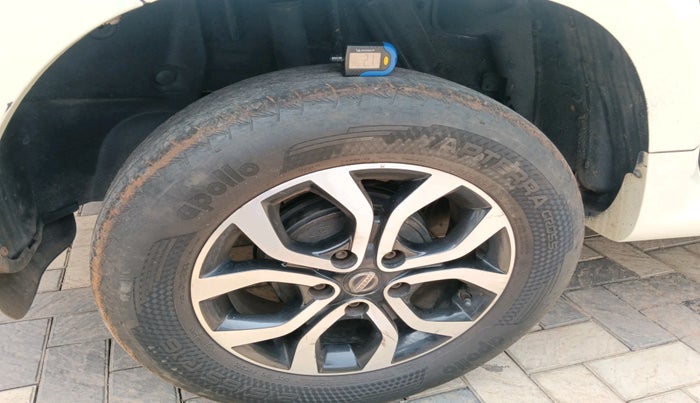 2017 Nissan Terrano XL (D), Diesel, Manual, 1,58,527 km, tyre