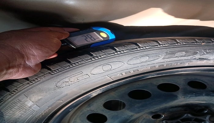 2016 Hyundai Grand i10 SPORTZ 1.2 KAPPA VTVT, Petrol, Manual, 29,520 km, tyre