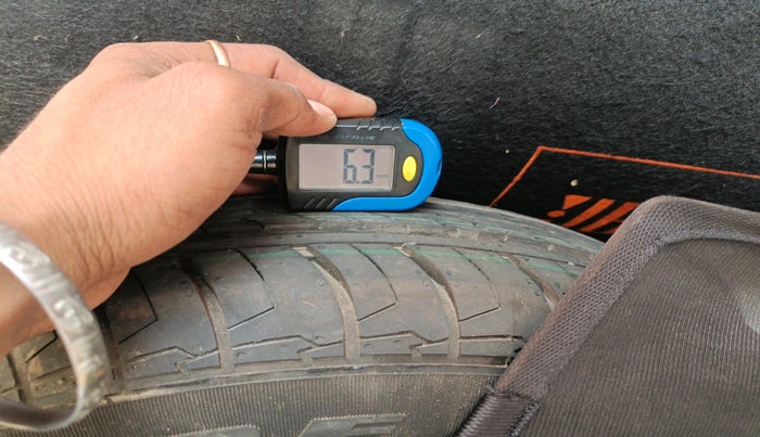 2023 Maruti Swift VXI CNG, CNG, Manual, 75,975 km, tyre