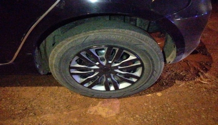 2015 Maruti Swift VXI, Petrol, Manual, 1,46,311 km, tyre