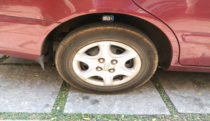 2010 Hyundai Accent GLE, Petrol, Manual, 1,71,564 km, tyre