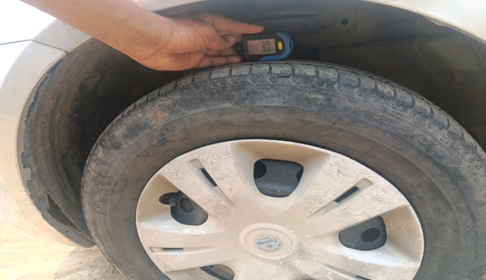 2012 Maruti Swift Dzire VXI, Petrol, Manual, 1,57,408 km, tyre