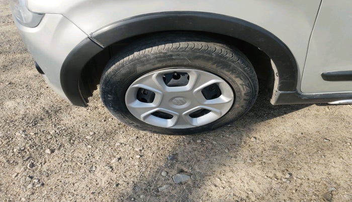 2023 Maruti New Wagon-R VXI CNG 1.0, CNG, Manual, 53,404 km, tyre