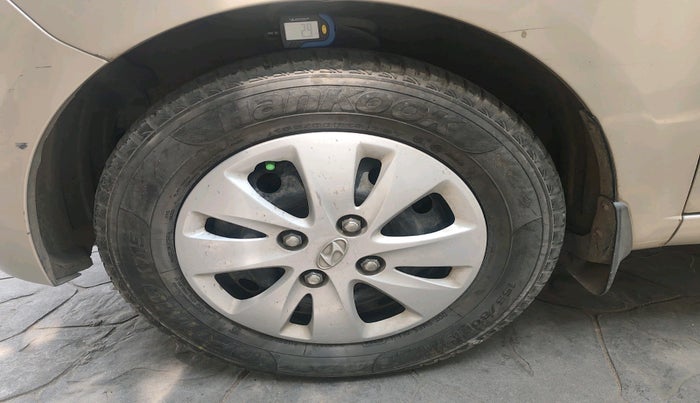 2011 Hyundai i10 SPORTZ 1.2 AT, Petrol, Automatic, 1,09,545 km, tyre