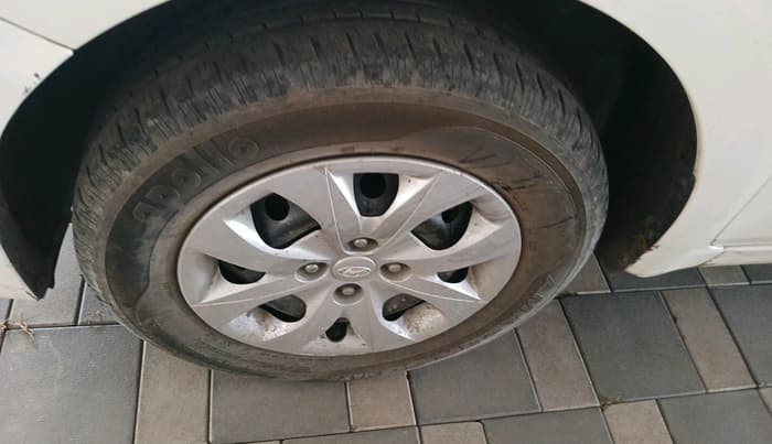 2014 Hyundai Elite i20 MAGNA 1.2, Petrol, Manual, 27,950 km, tyre