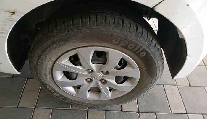 2014 Hyundai Elite i20 MAGNA 1.2, Petrol, Manual, 27,950 km, tyre
