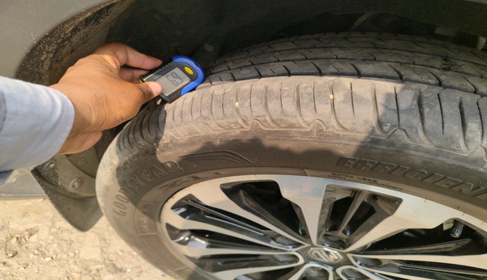 2023 MG GLOSTER SAVVY 2.0 TURBO 6 STR 2WD, Diesel, Automatic, 58,900 km, tyre