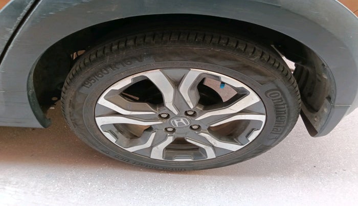 2017 Honda WR-V 1.2L I-VTEC VX MT, Petrol, Manual, 31,693 km, tyre