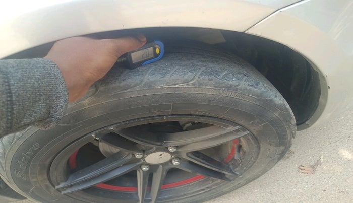 2016 Maruti Swift ZXI, Petrol, Manual, 81,441 km, tyre