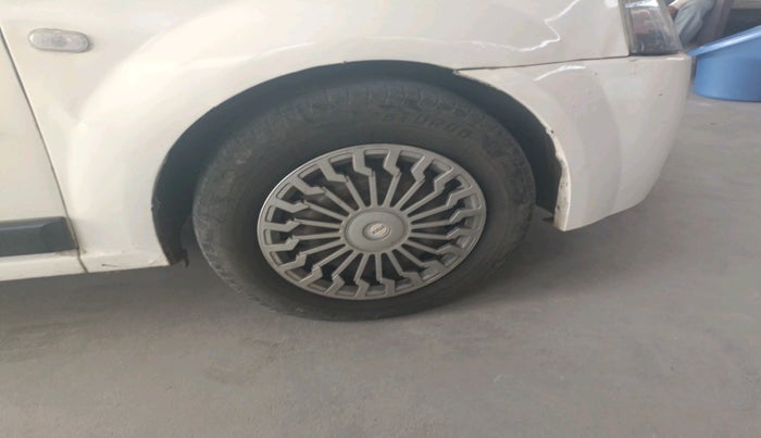 2015 Mahindra Verito 1.5 D4, Diesel, Manual, 1,52,945 km, tyre