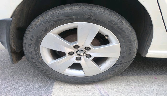 2020 Skoda Rapid 1.0 AMBITION TSI MT, Petrol, Manual, 76,948 km, tyre