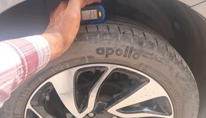 2021 Maruti Baleno ZETA PETROL 1.2, Petrol, Manual, 47,500 km, tyre