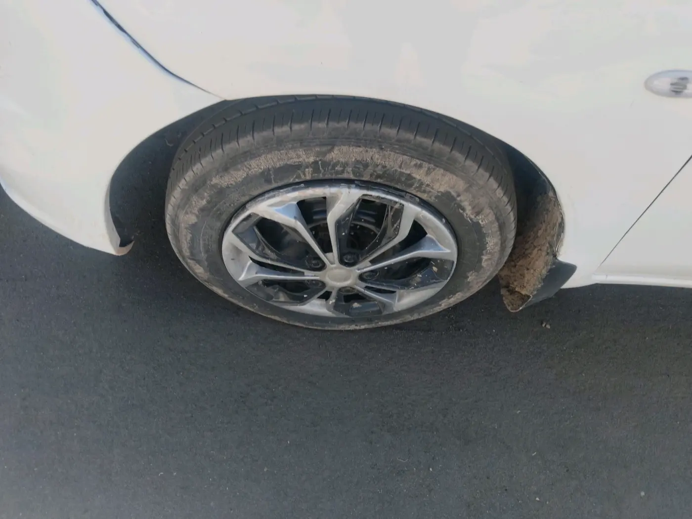 2011 Nissan Micra XV DIESEL, Diesel, Manual, 1,38,519 km, tyre