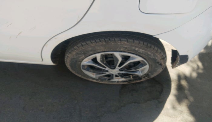 2011 Nissan Micra XV DIESEL, Diesel, Manual, 1,38,519 km, tyre