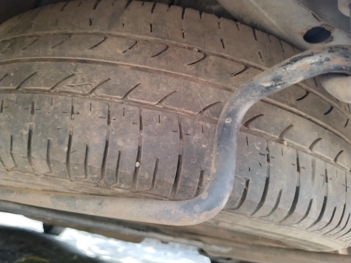 2013 Maruti Ertiga ZDI, Diesel, Manual, 1,37,734 km, tyre