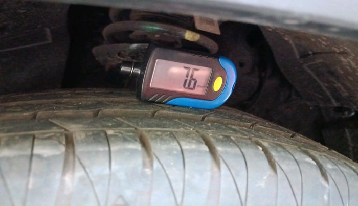 2025 KIA SONET HTK PLUS 1.2 PETROL MT, Petrol, Manual, 4,536 km, tyre