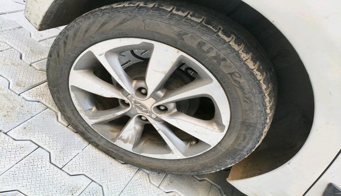 2017 Hyundai Elite i20 ASTA 1.4 CRDI (O), Diesel, Manual, 3,45,624 km, tyre