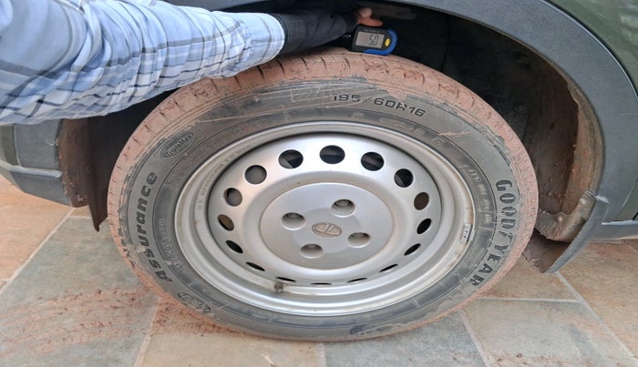 2020 Tata NEXON XE PETROL, Petrol, Manual, 32,641 km, tyre