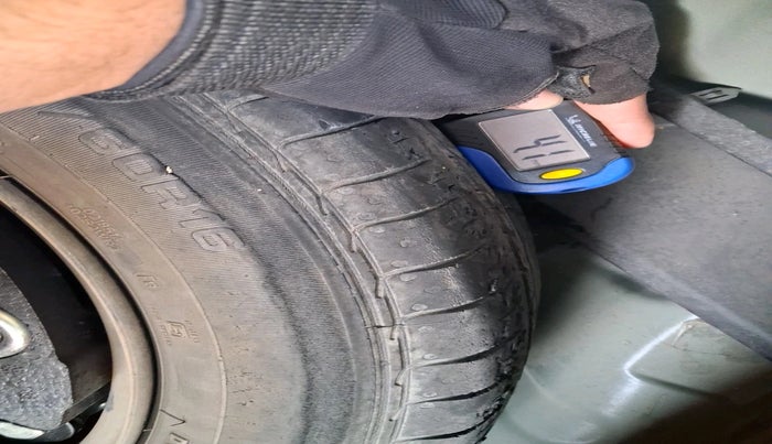 2020 Tata NEXON XE PETROL, Petrol, Manual, 32,641 km, tyre