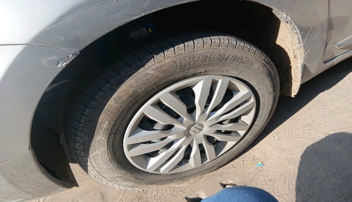 2022 Maruti Dzire VXI, CNG, Manual, 1,39,047 km, tyre