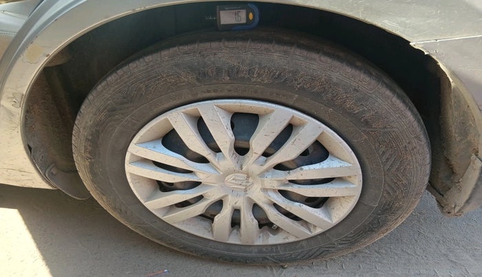 2022 Maruti Dzire VXI, CNG, Manual, 1,39,047 km, tyre