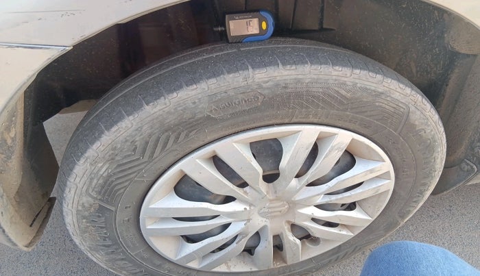 2022 Maruti Dzire VXI, CNG, Manual, 1,39,047 km, tyre