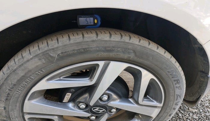 2023 Hyundai AURA SX 1.2 CNG, CNG, Manual, 39,081 km, tyre