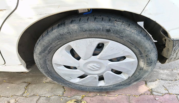 2018 Maruti Celerio ZXI AMT, CNG, Automatic, 1,03,288 km, tyre