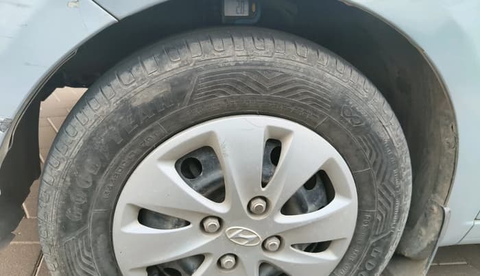 2011 Hyundai i10 MAGNA 1.2, Petrol, Manual, 68,634 km, tyre