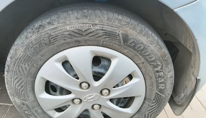 2011 Hyundai i10 MAGNA 1.2, Petrol, Manual, 68,634 km, tyre