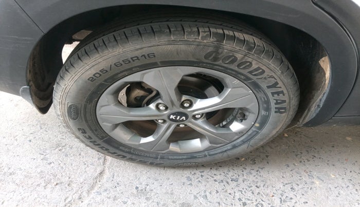 2020 KIA SELTOS HTK PLUS 1.5 DIESEL, Diesel, Manual, 98,619 km, tyre