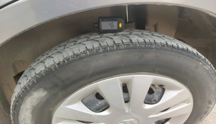 2015 Maruti Swift Dzire VXI, Petrol, Manual, 72,707 km, tyre