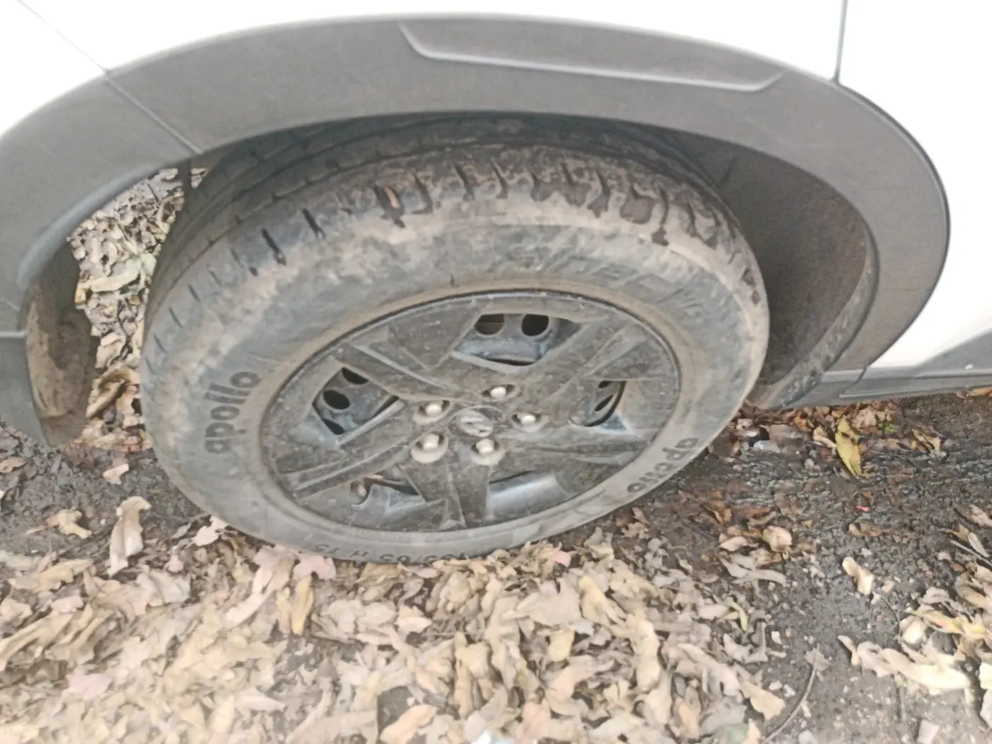 2024 Hyundai VENUE S PLUS 1.5 CRDI, Diesel, Manual, 46,592 km, tyre