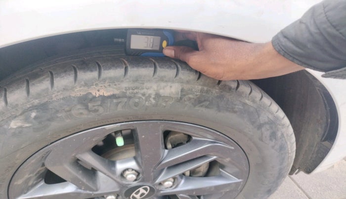 2022 Hyundai GRAND I10 NIOS SPORTZ 1.2 KAPPA VTVT CNG, CNG, Manual, 1,22,832 km, tyre