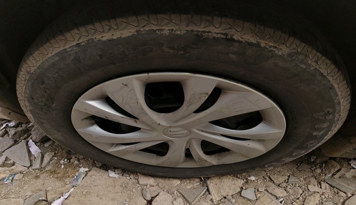 2012 Maruti Swift Dzire VDI, Diesel, Manual, 1,26,930 km, tyre