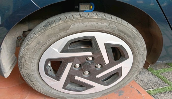 2023 Hyundai GRAND I10 NIOS SPORTZ AMT 1.2 KAPPA VTVT, Petrol, Automatic, 15,310 km, tyre