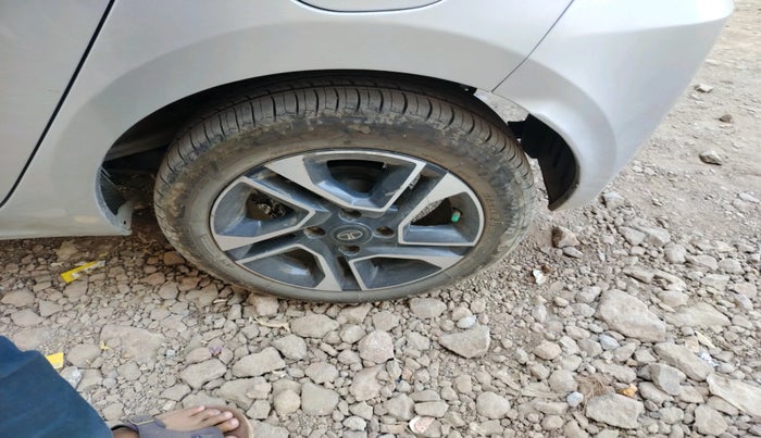 2020 Tata Tiago XZ PLUS PETROL, Petrol, Manual, 55,783 km, tyre